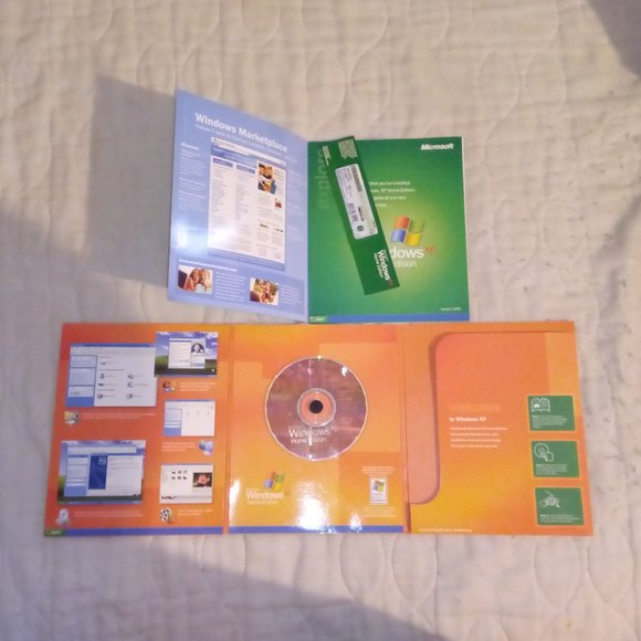 Windows XP Home Edition Setup Disc - Picture 2 of 9